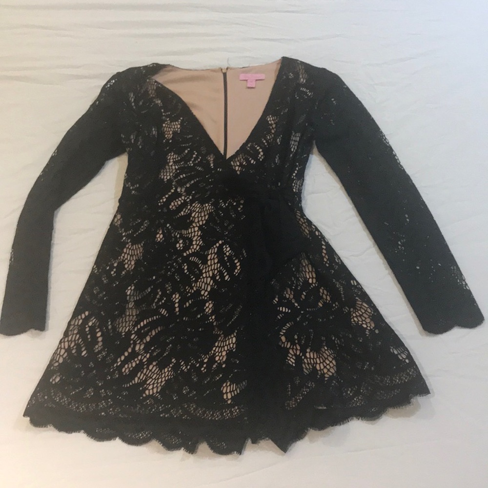 Lilly Pulitzer black Lace Tiki Wrap Romper XS